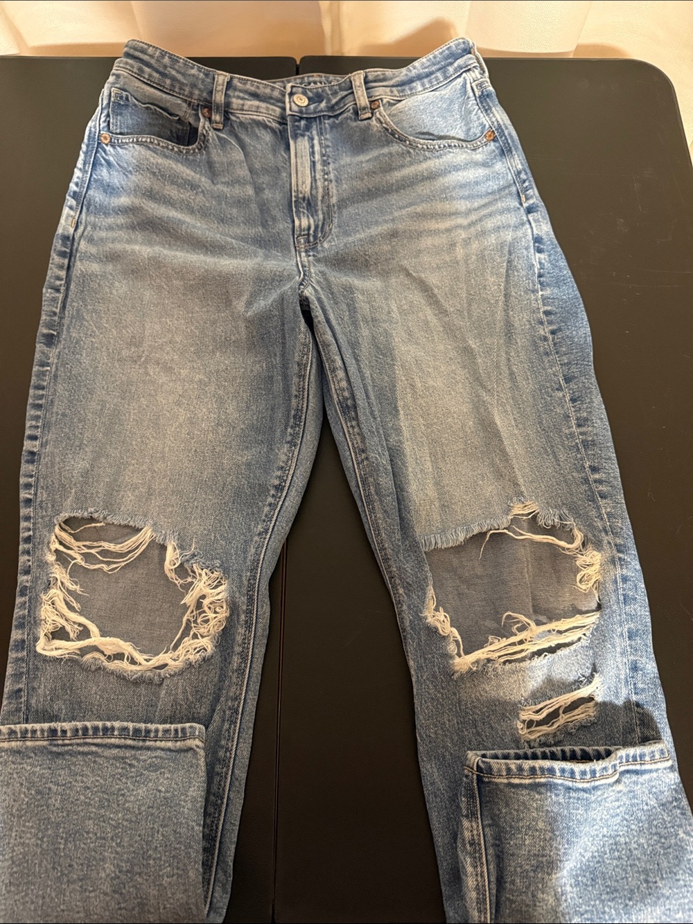 Distressed Light Blue women’s Ripped Jeans